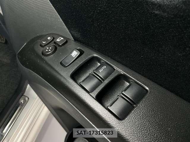 Mitsubishi DELICA 2014-09 8848726-17