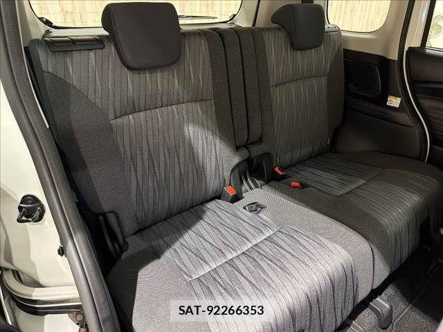 Mitsubishi DELICA 2022-11 8870820-9