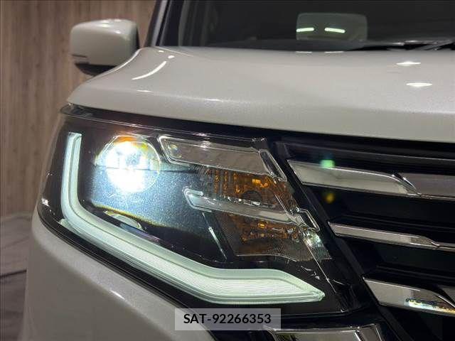 Mitsubishi DELICA 2022-11 8870820-12