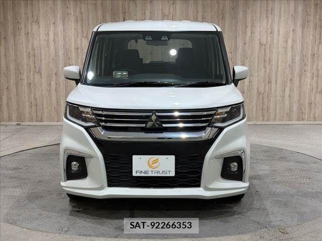 Mitsubishi DELICA 2022-11 8870820-15