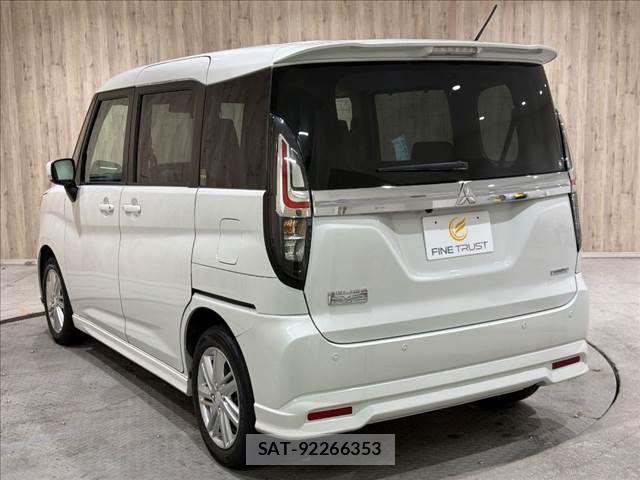 Mitsubishi DELICA 2022-11 8870820-20