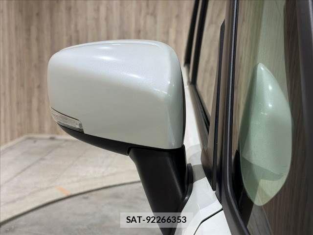 Mitsubishi DELICA 2022-11 8870820-26