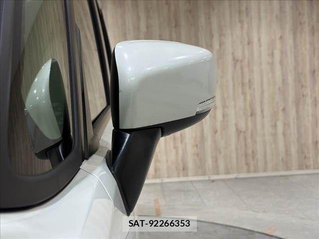 Mitsubishi DELICA 2022-11 8870820-27