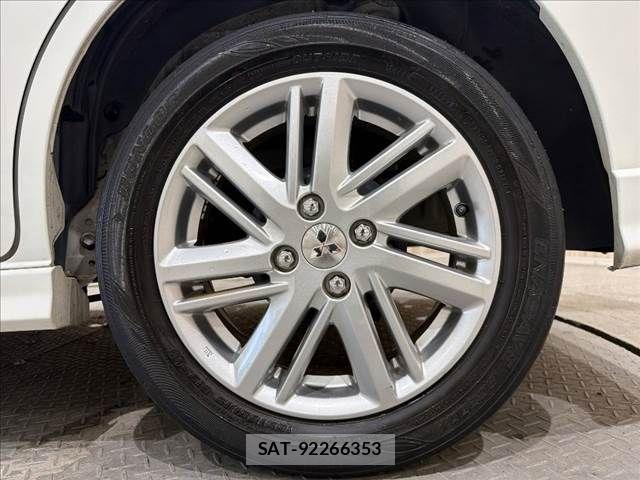 Mitsubishi DELICA 2022-11 8870820-28