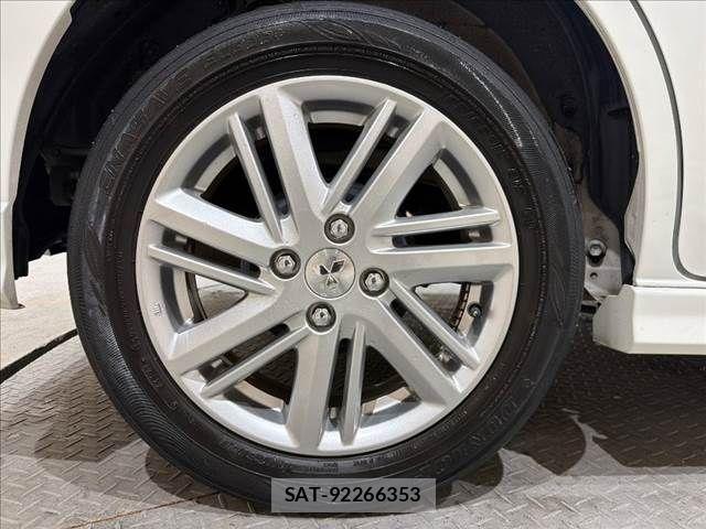 Mitsubishi DELICA 2022-11 8870820-29