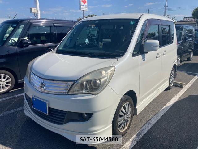 Mitsubishi DELICA 2011-11 8883521-0