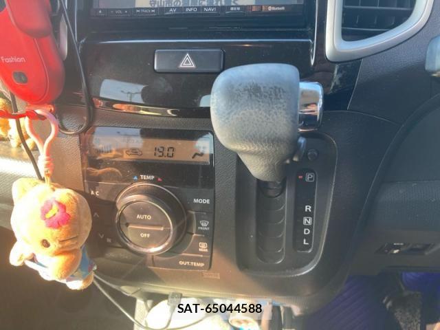 Mitsubishi DELICA 2011-11 8883521-16
