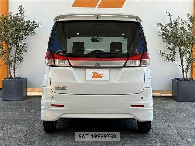 Mitsubishi DELICA 2013-06 6993103-13