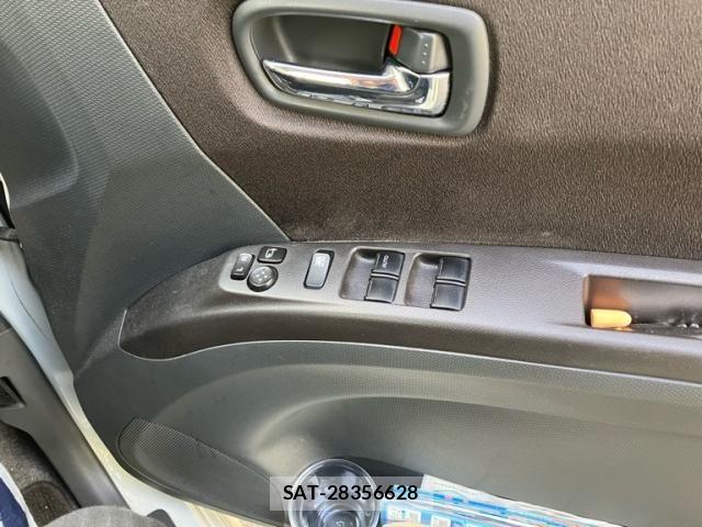 Mitsubishi DELICA 2011-09 7217474-17