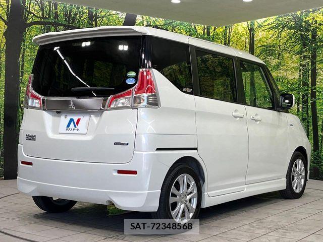 Mitsubishi DELICA 2018-01 8245043-16