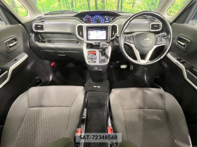 Mitsubishi DELICA 2018-01 8245043-1