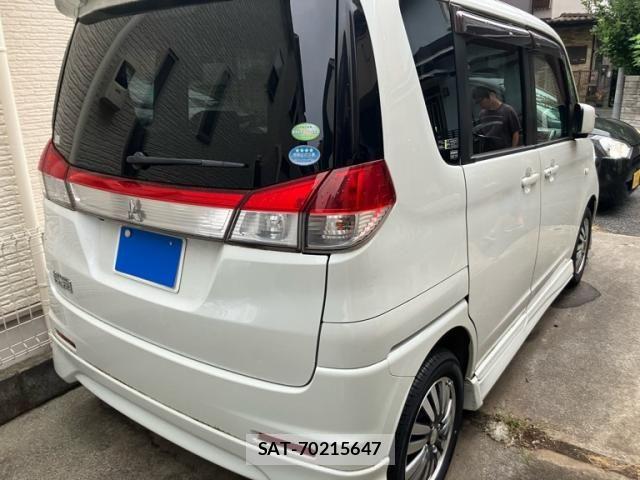 Mitsubishi DELICA 2011-03 8371606-1