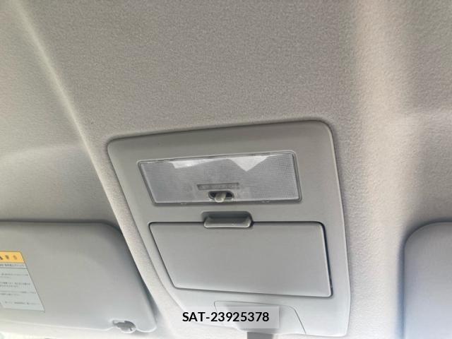 Mitsubishi DELICA 2011-09 8371605-17