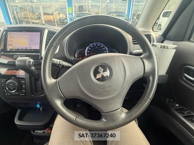 Mitsubishi DELICA 2012-10 8561688-13