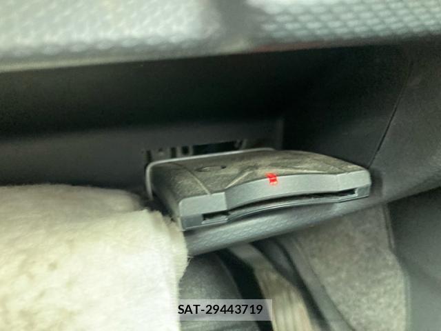 Mitsubishi DELICA 2012-06 8658746-14