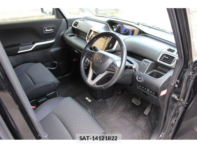 Mitsubishi DELICA 2017-04 7217477-11