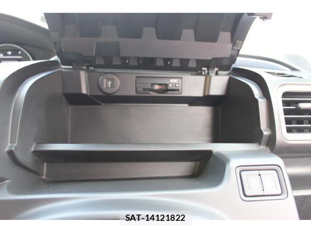 Mitsubishi DELICA 2017-04 7217477-15