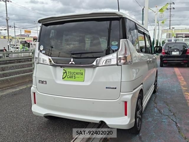 Mitsubishi DELICA 2020-01 7217475-1
