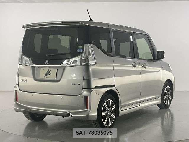 Mitsubishi DELICA 2019-02 7391927-12