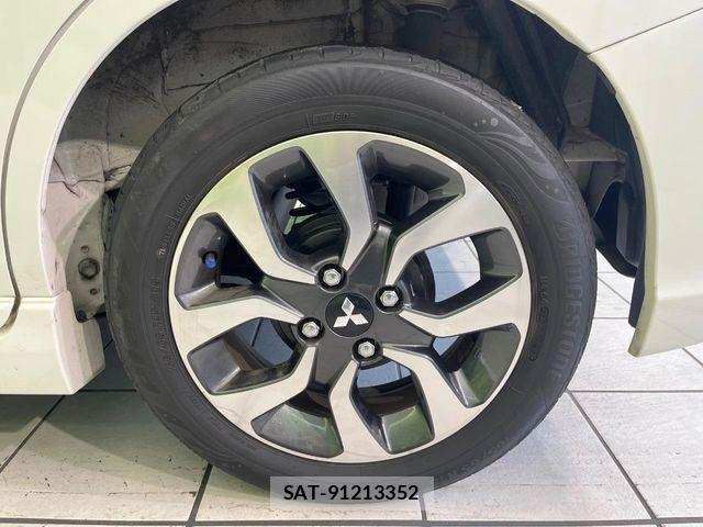 Mitsubishi DELICA 2018-01 7391924-12