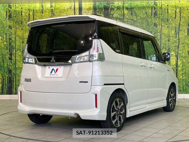 Mitsubishi DELICA 2018-01 7391924-16