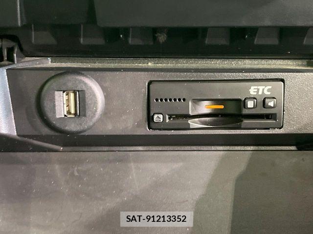 Mitsubishi DELICA 2018-01 7391924-5