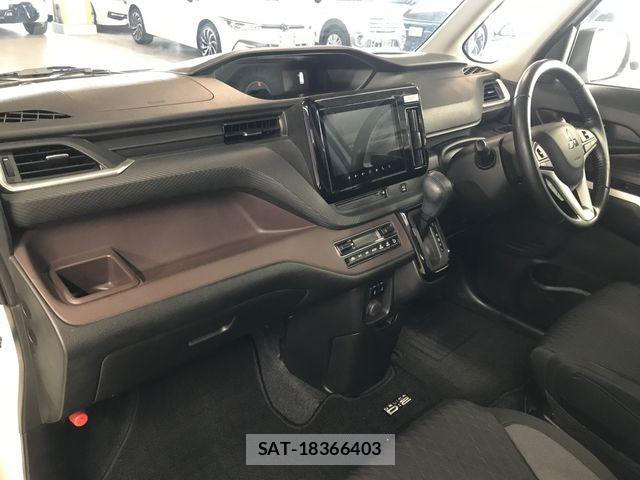Mitsubishi DELICA 2021-05 8207287-13