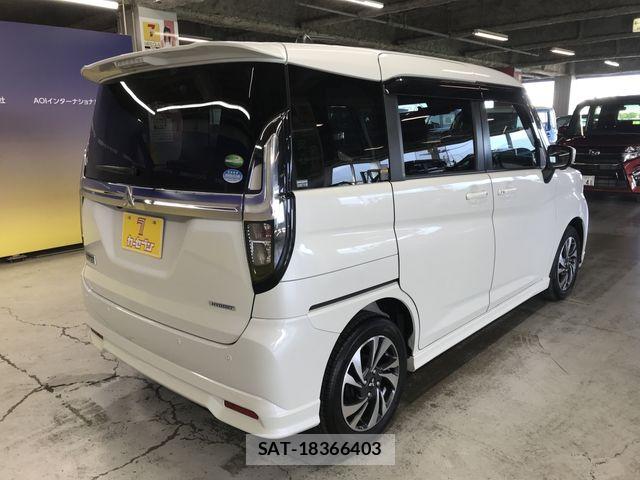 Mitsubishi DELICA 2021-05 8207287-6