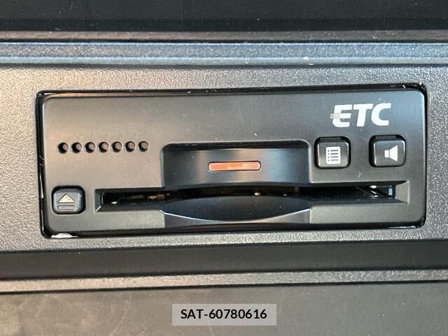 Mitsubishi DELICA 2018-02 8245044-13