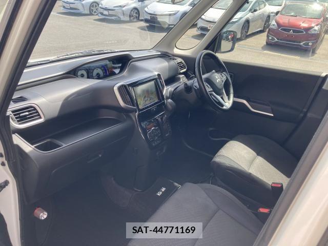 Mitsubishi DELICA 2020-05 8412015-23