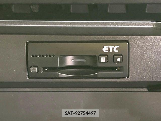 Mitsubishi DELICA 2017-12 8438074-7
