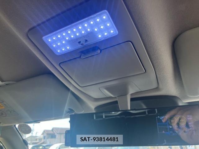 Mitsubishi DELICA 2016-08 8457356-23