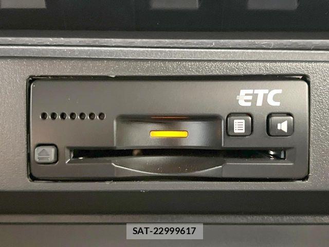 Mitsubishi DELICA 2017-11 8524373-4