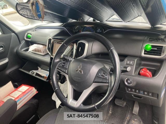 Mitsubishi DELICA 2018-01 8561691-12