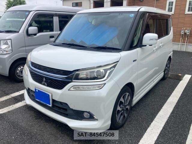 Mitsubishi DELICA 2018-01 8561691-1