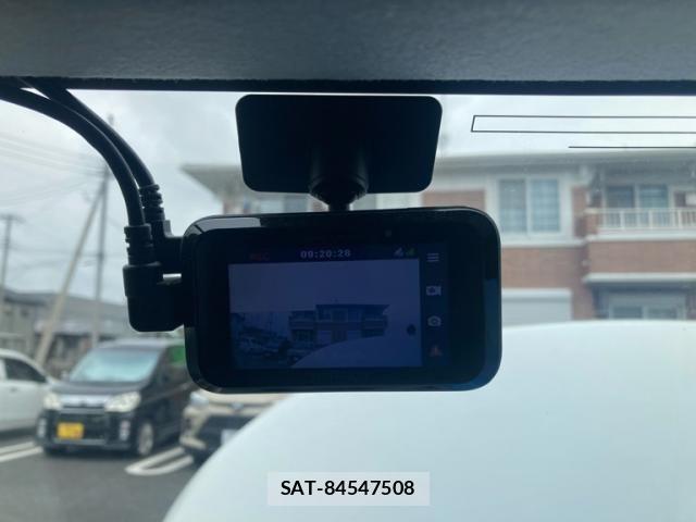 Mitsubishi DELICA 2018-01 8561691-24