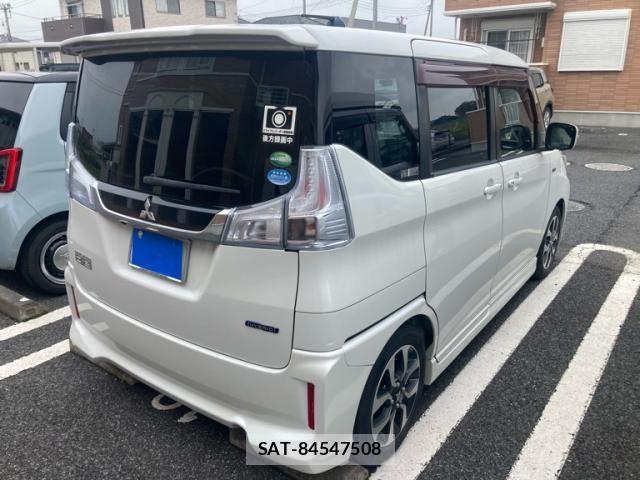 Mitsubishi DELICA 2018-01 8561691-3