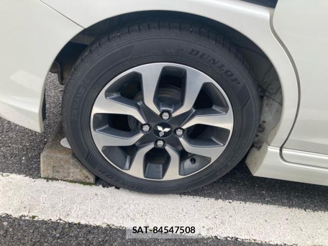 Mitsubishi DELICA 2018-01 8561691-6