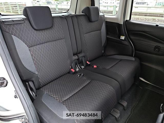 Mitsubishi DELICA 2023-11 8828704-22