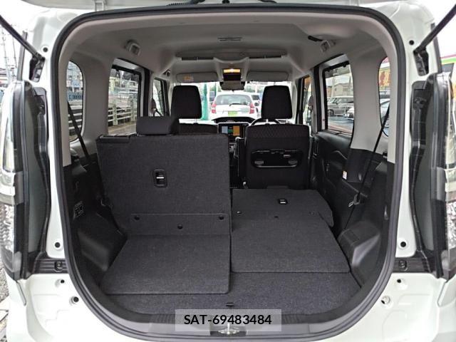 Mitsubishi DELICA 2023-11 8828704-25