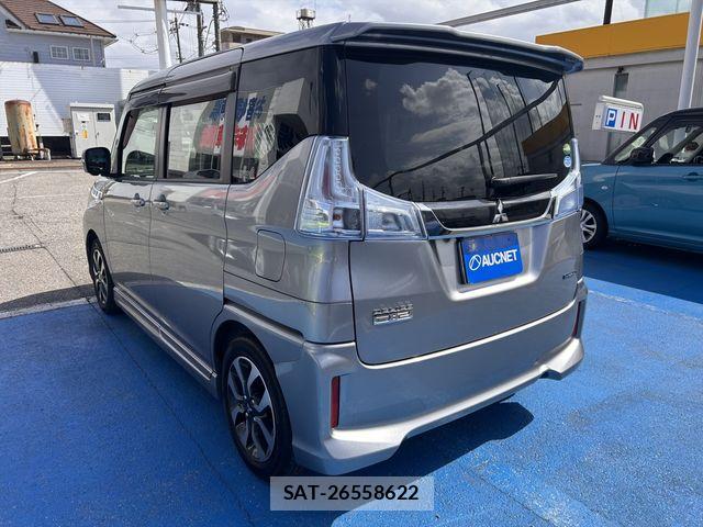 Mitsubishi DELICA 2017-12 8883522-7