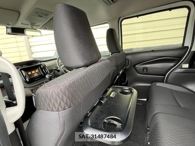 Mitsubishi DELICA 2024-07 7217479-11