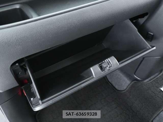 Mitsubishi DELICA 2019-06 8741687-13