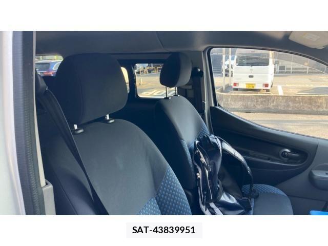 Mitsubishi DELICA 2013-08 8207288-12