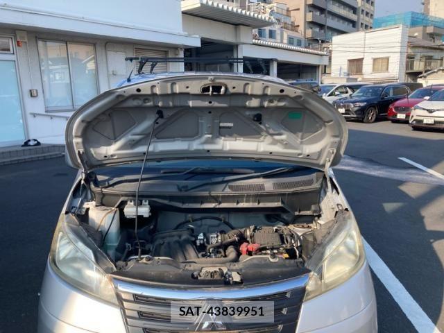 Mitsubishi DELICA 2013-08 8207288-7