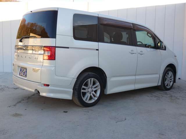 Mitsubishi DELICA 2007-12 811998-7