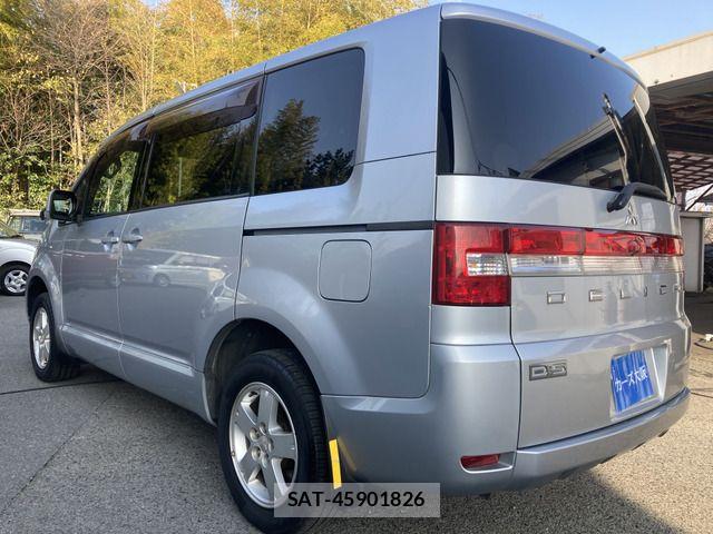 Mitsubishi DELICA 2009-01 4938466-2