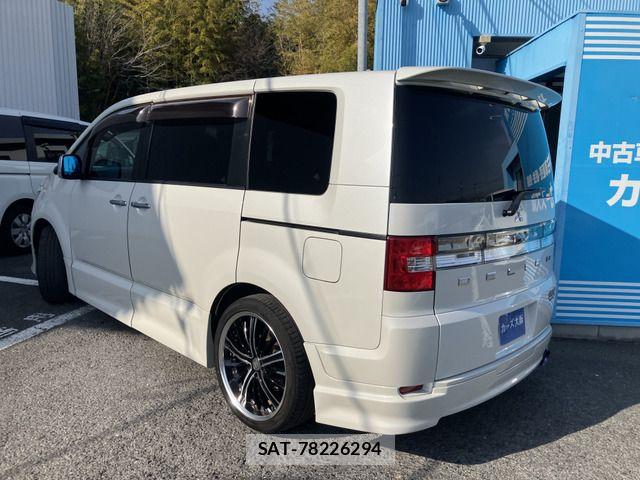 Mitsubishi DELICA 2011-02 5866520-3