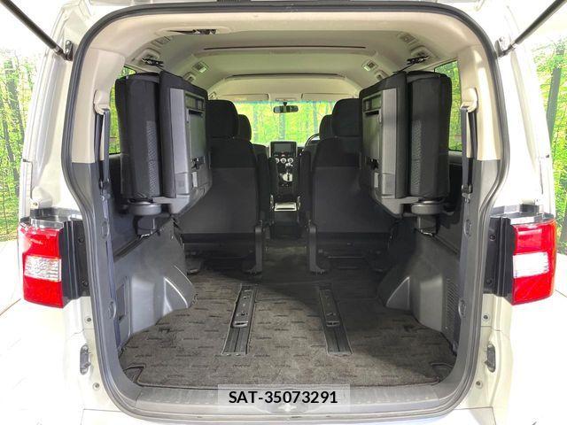 Mitsubishi DELICA 2017-03 5866505-10