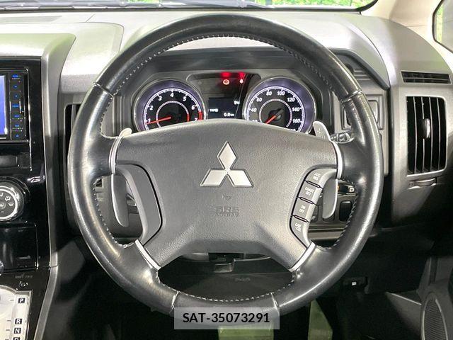 Mitsubishi DELICA 2017-03 5866505-11